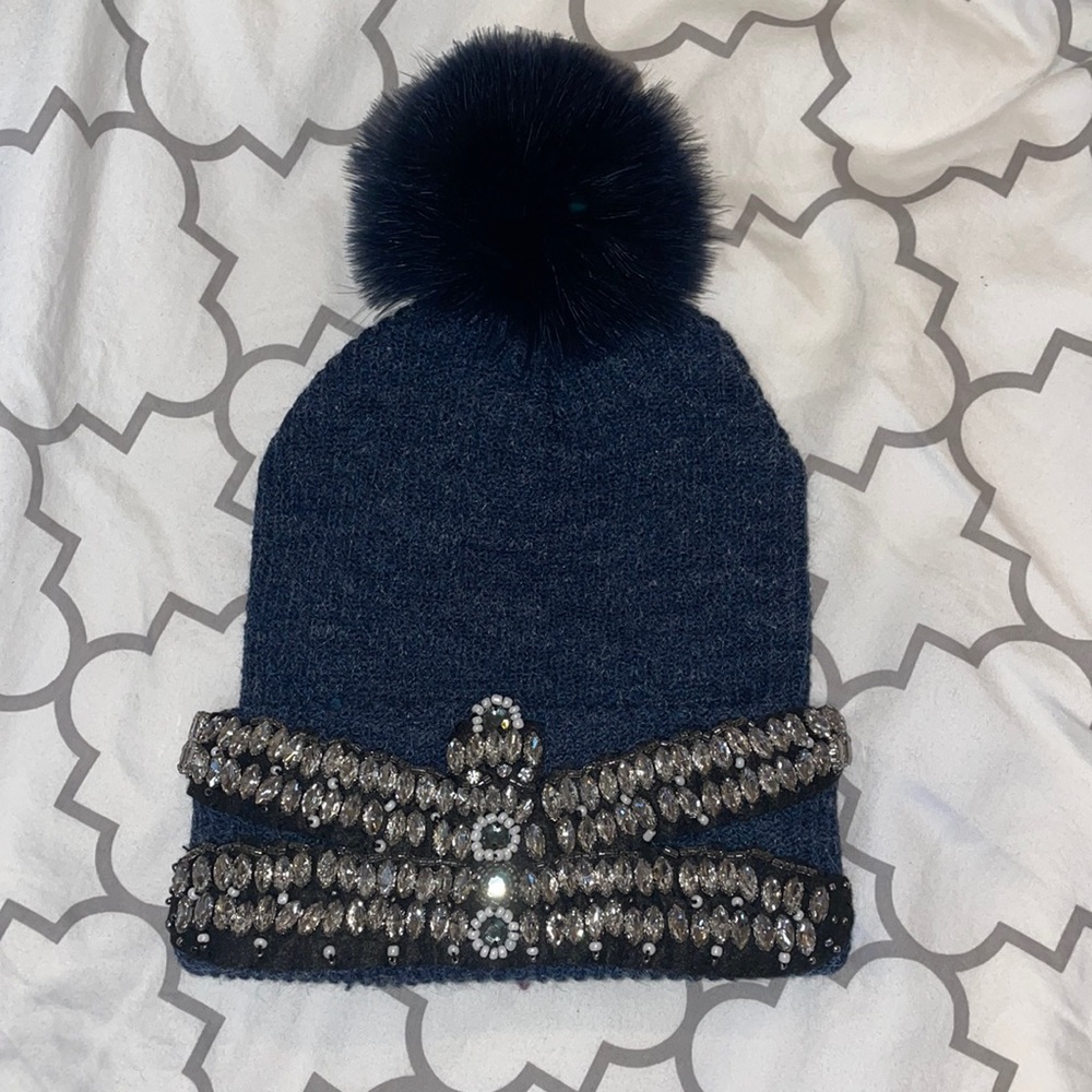 Brand new pellobello beanie with Crystal and fur Pom Pom beanie